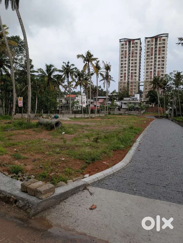 Plots for sale at Chenkottukonam