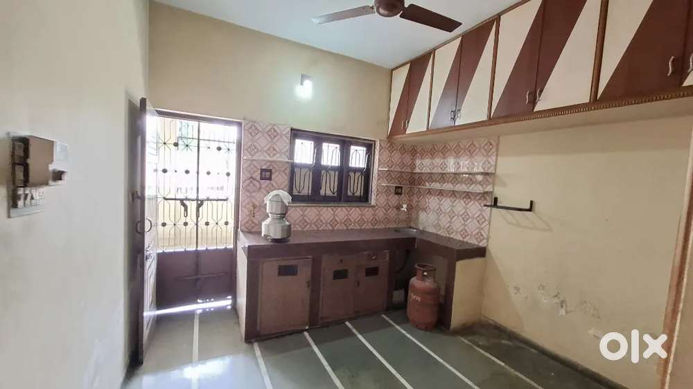 2BHK SAMIFURNISED HOUSE AVAILABLE FOR RENT NEAR CHHANI JAKAT NAKA