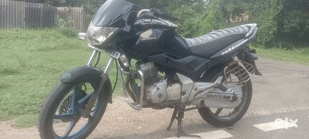 Honda unicorn in good running condition strong body name transfer avil