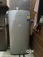 SAMSUNG REFRIGERATOR