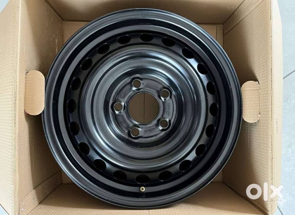 kia carens 4 brand new rims with wheel covers