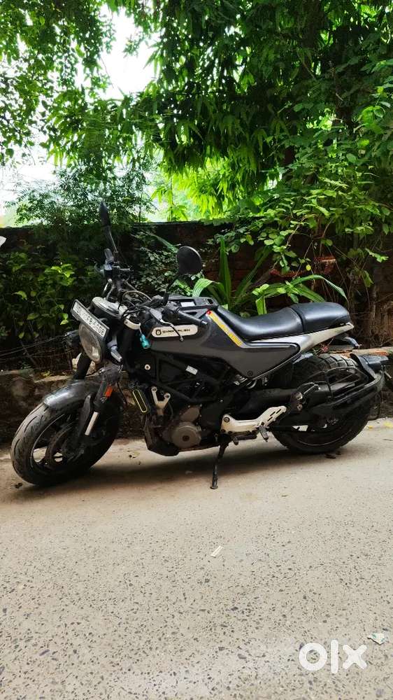 Svartpilen 250 best condition with Austin exhaust and crash guard