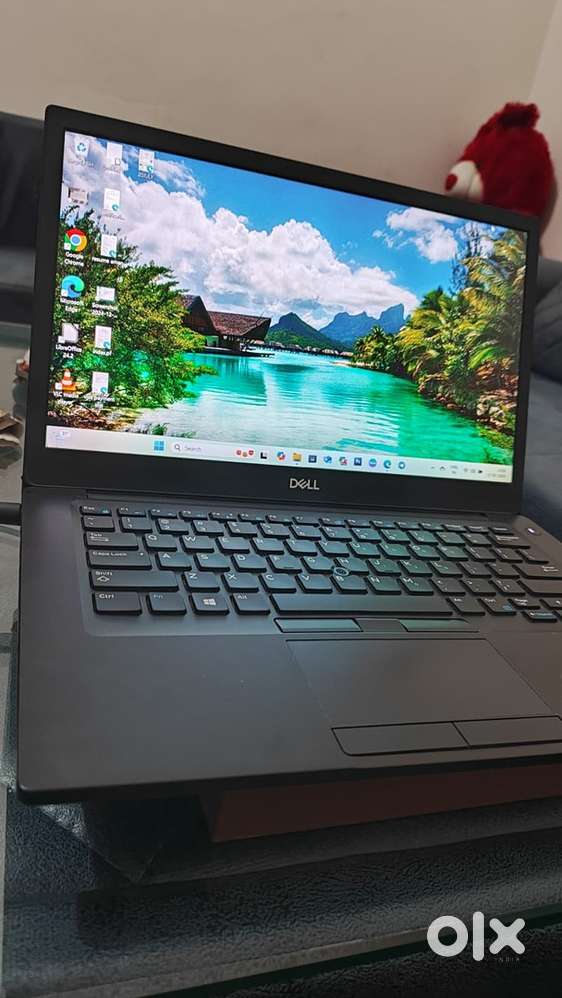 Dell Laptop_i5_8th generation_touch Screen_4k video spott