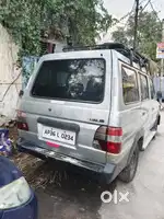 Toyota Qualis 2003 Diesel 402655 Km Driven