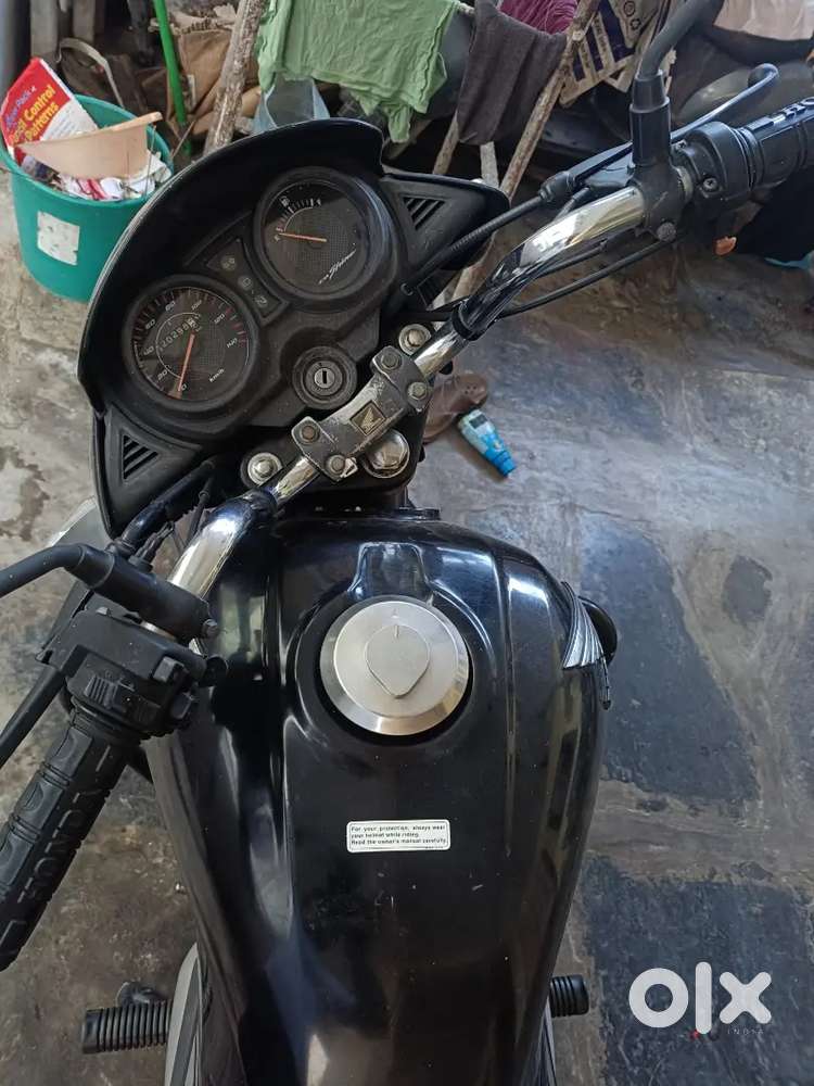 Yamaha R15 & honda shine