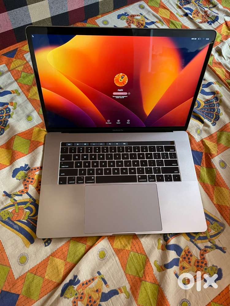 Apple MacBook Pro 15-inch TouchBar