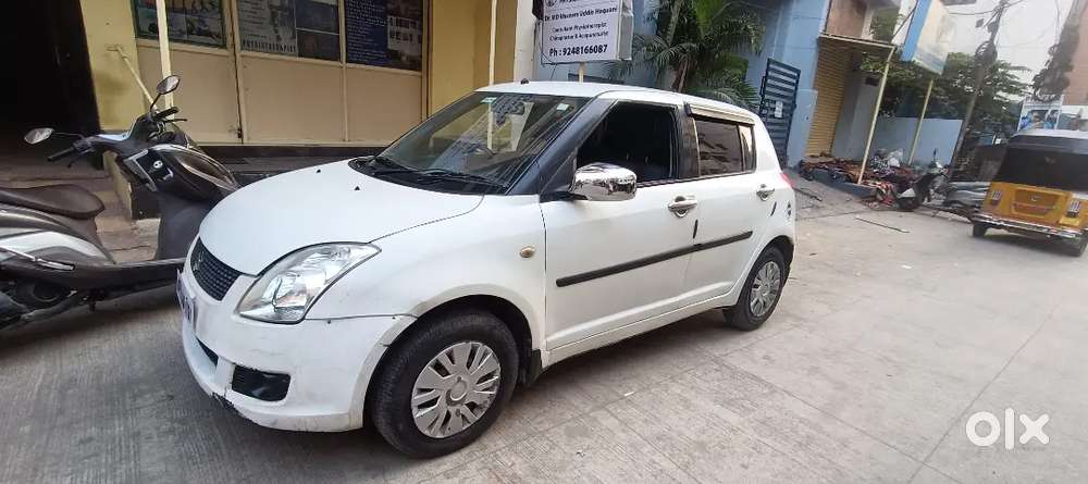 Maruti Suzuki Swift 2011 Diesel 136000 Km Driven