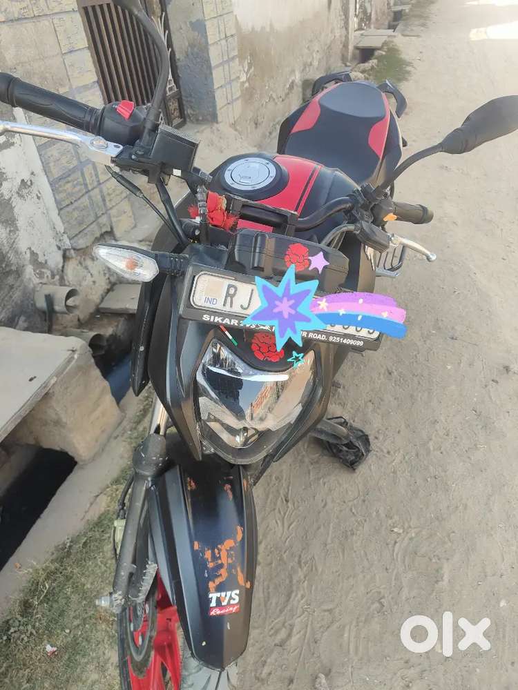 Apache RTR 160 4v special edition