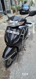 Black Activa