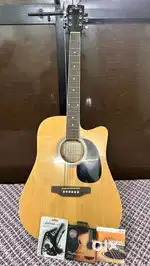 Pluto Guitar with Padded cover, New Capo and extra original Strings se