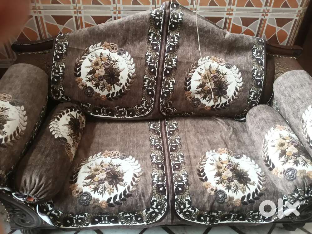 7 seater sofa ,with sofa cover set