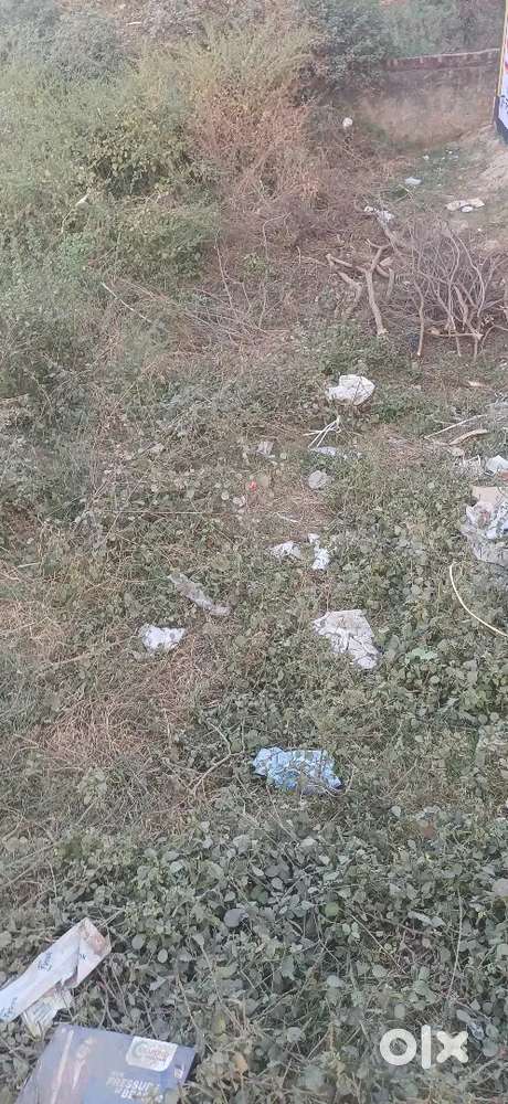 148 gaj plot 143 hai