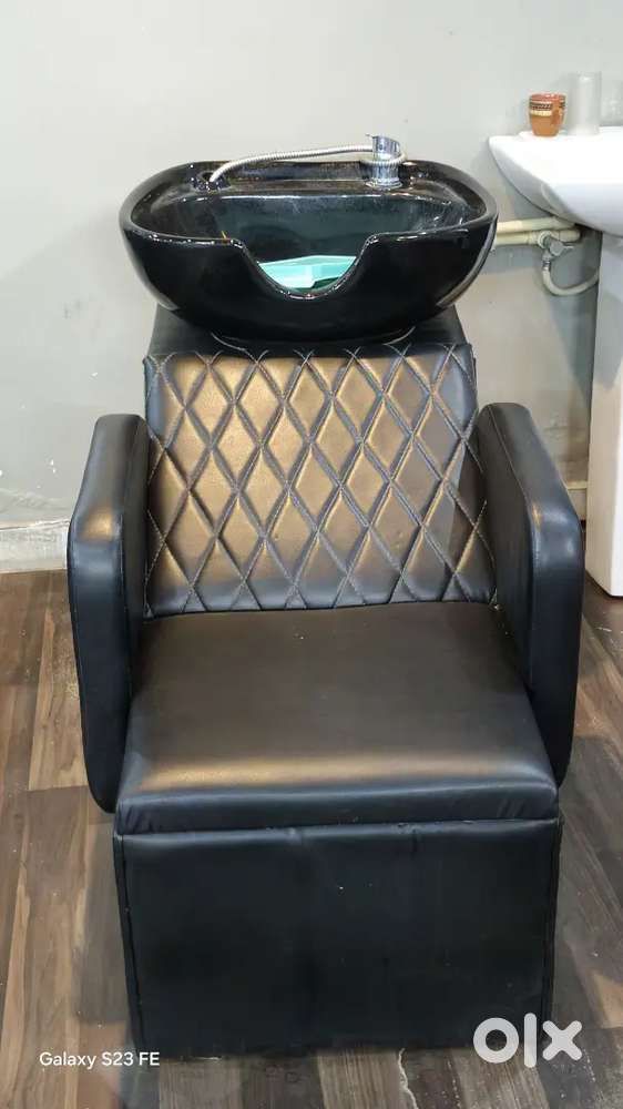 Sofa,salon chairs and table