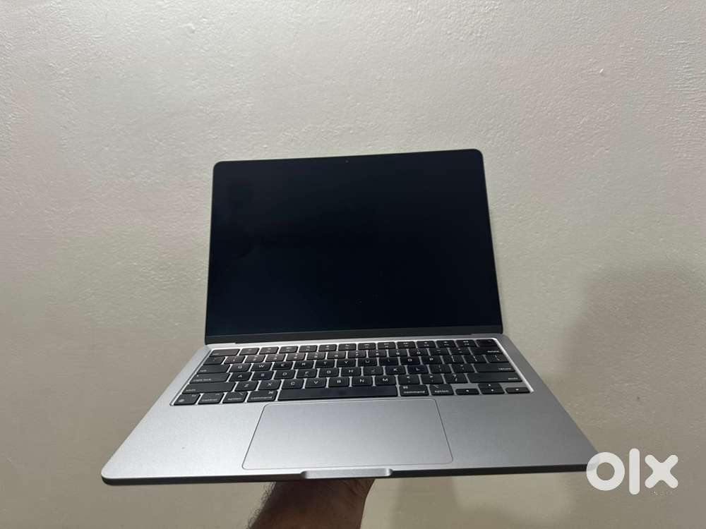 MacBook Air M2 16gb/256gb 8 Months Old