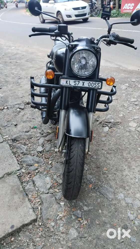 Selling Royal Enfield classic 350 model (2022).