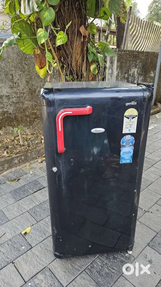 Whirlpool 5 STAR FRIDGE ( REFRIGERATOR)