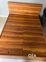 Queen (78 X 60) Engineered Wood Bed