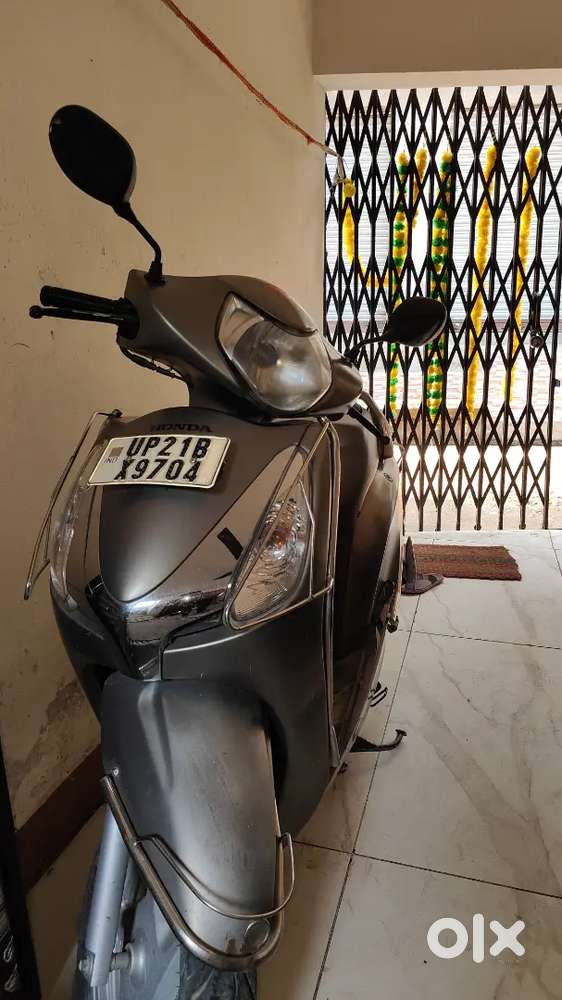Urgent sell my scooter run  only 22000 km single hand