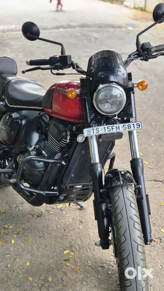 Yezdi Roadster bike for sale in Best condition.