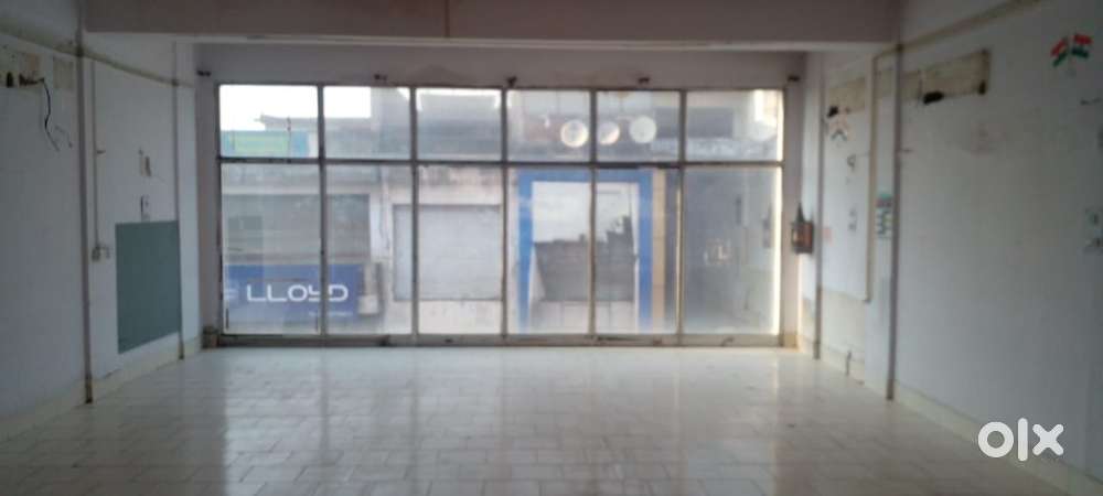 2nd floor for rent prime location for financial/call/service center