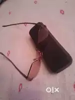 Auto adjustable reading glass