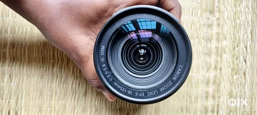 135mm 5.6 usm  EF lens