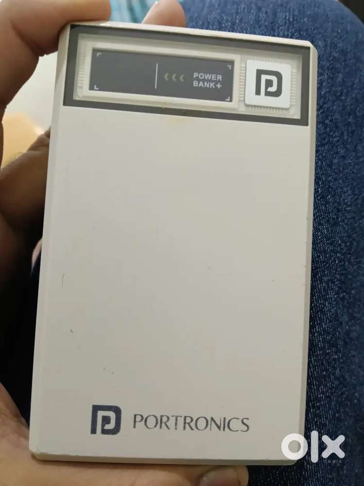 10,000 MAH Apple  power bank  top condition touch features