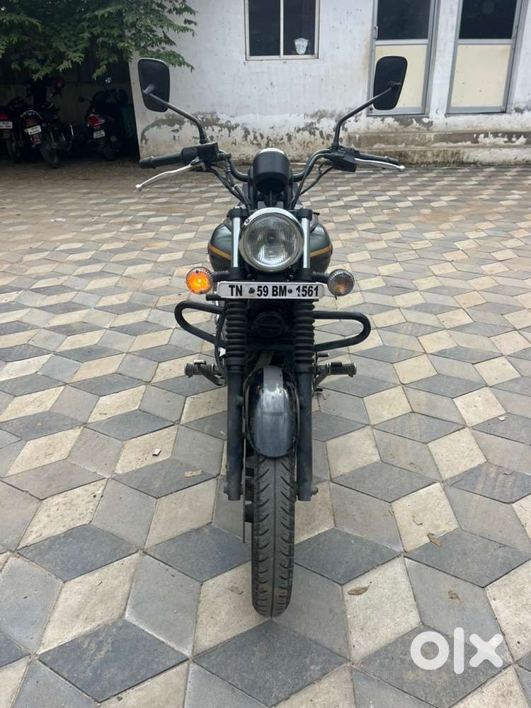 Bajaj avenger 220