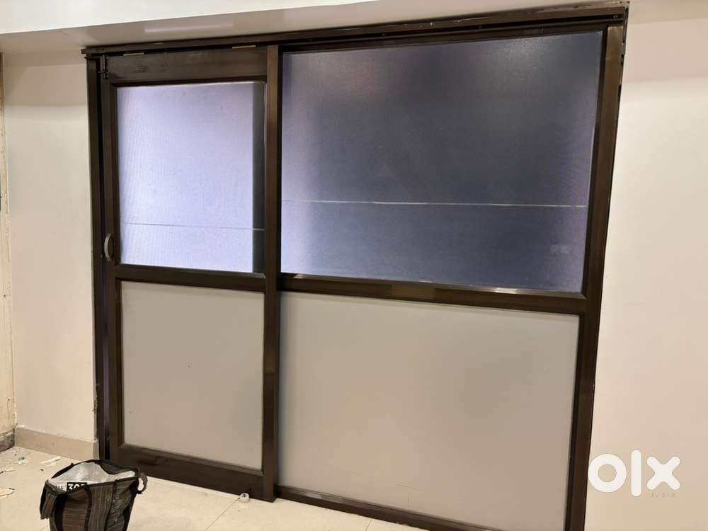 well furnished office or shop on rent