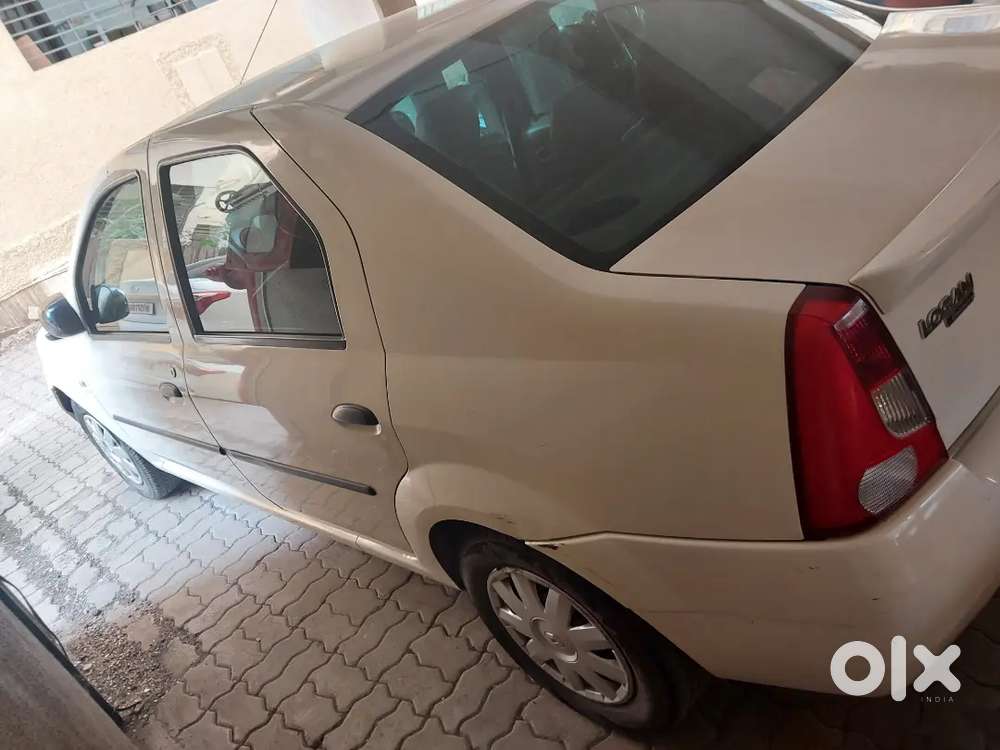 Mahindra Logan 2011 Petrol 45000 Km Driven