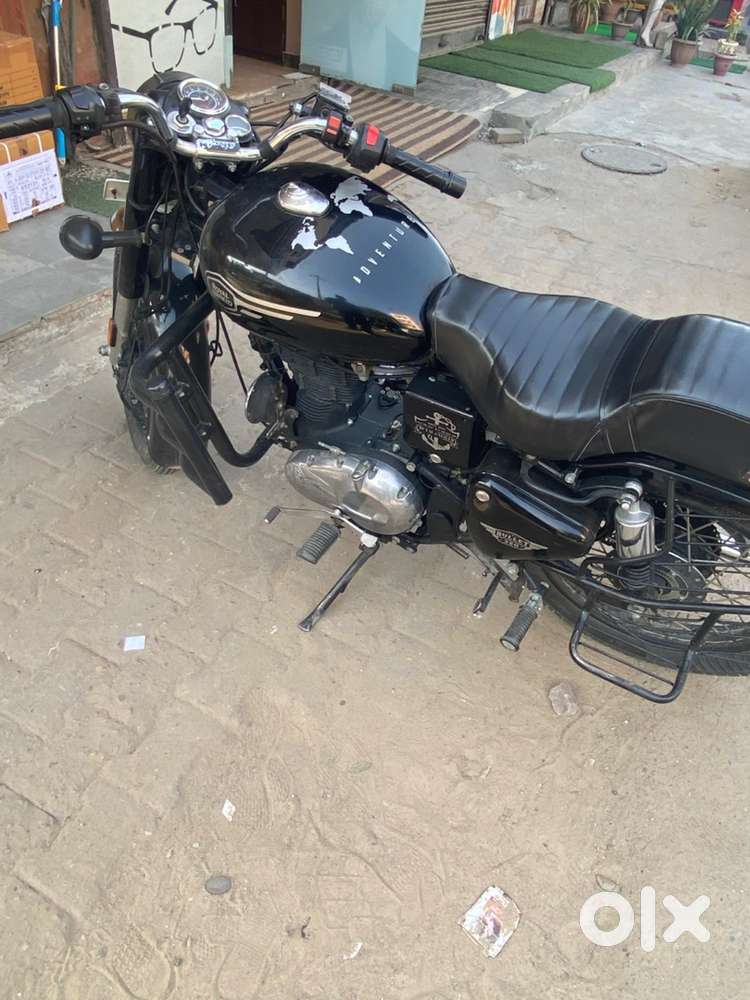 Royal Enfield Standard Bs4 Black Colour In Showroom Condition