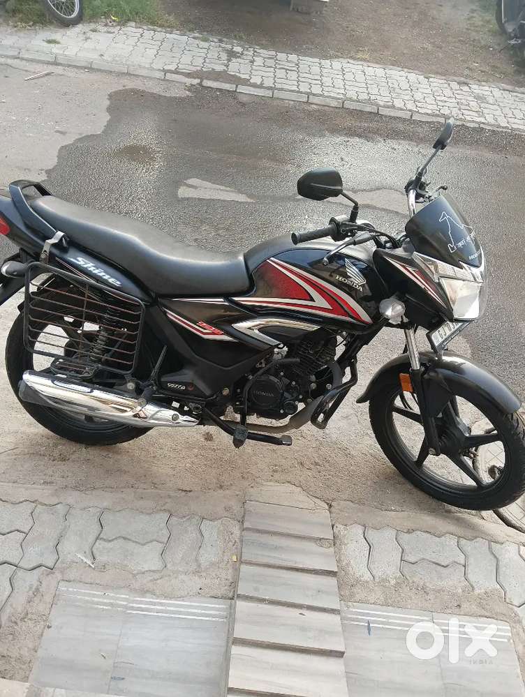 Honda shine 2023/12 month model 16000km running