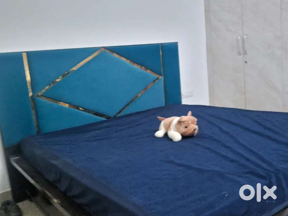 King size bed