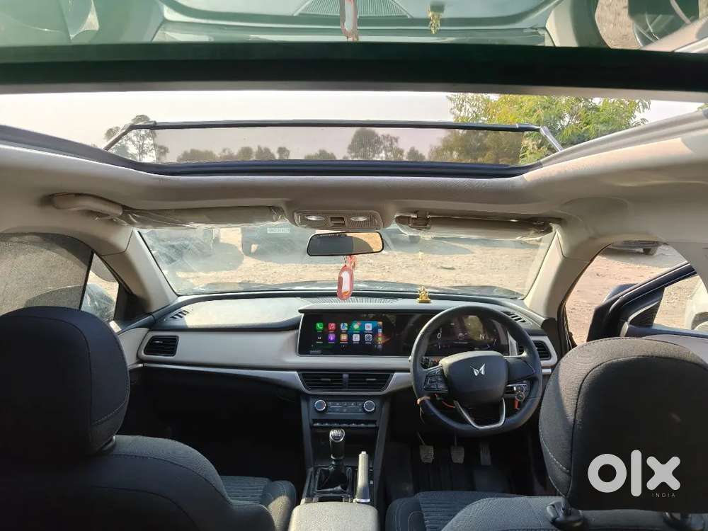 Mahindra XUV700 2023 Petrol Good Condition