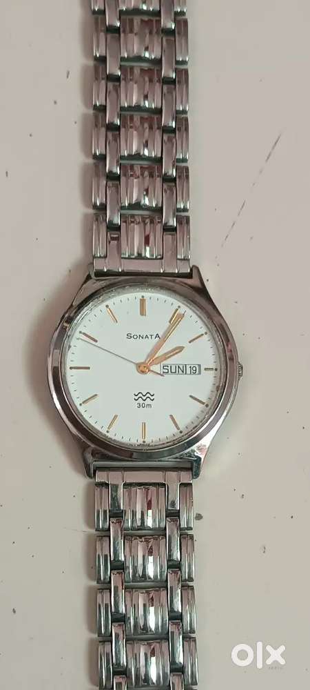 Sonata Men’s Wrist Watch – Silver Chain, Analog, Day & Date Display