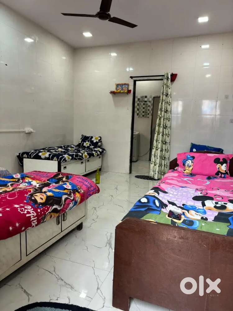 No brokerage male pg furnish 8000 near juhu Vile parle santacruz w