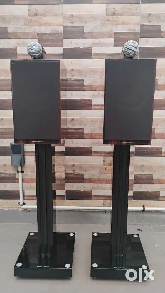 Bowers & Wilkins 705 Signature - Studio-Grade Bookshelf Speakers