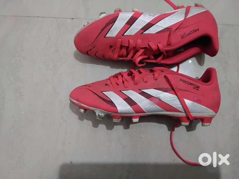 ADIDAS PREDATORS CLUB version