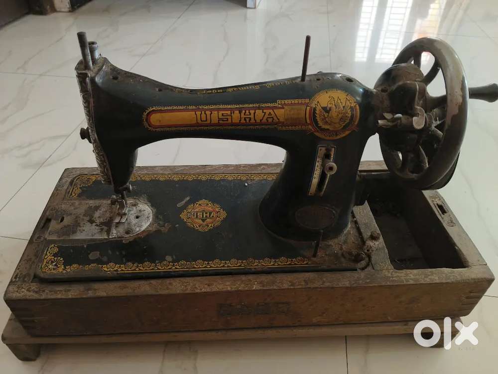 USHA Tailor Sewing Machine (Black)