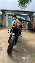 Duke 200 urgent sell full condition no scratches