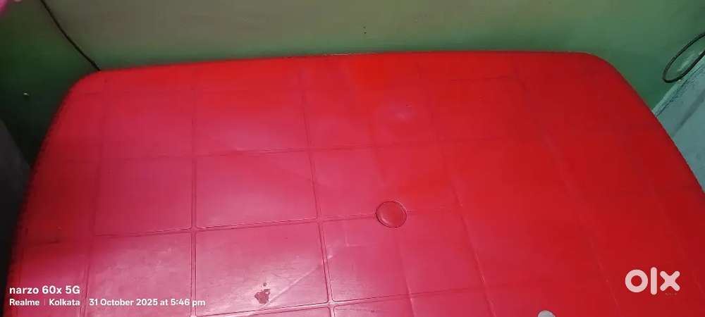 Dinning table for sell, Red and black colour combination