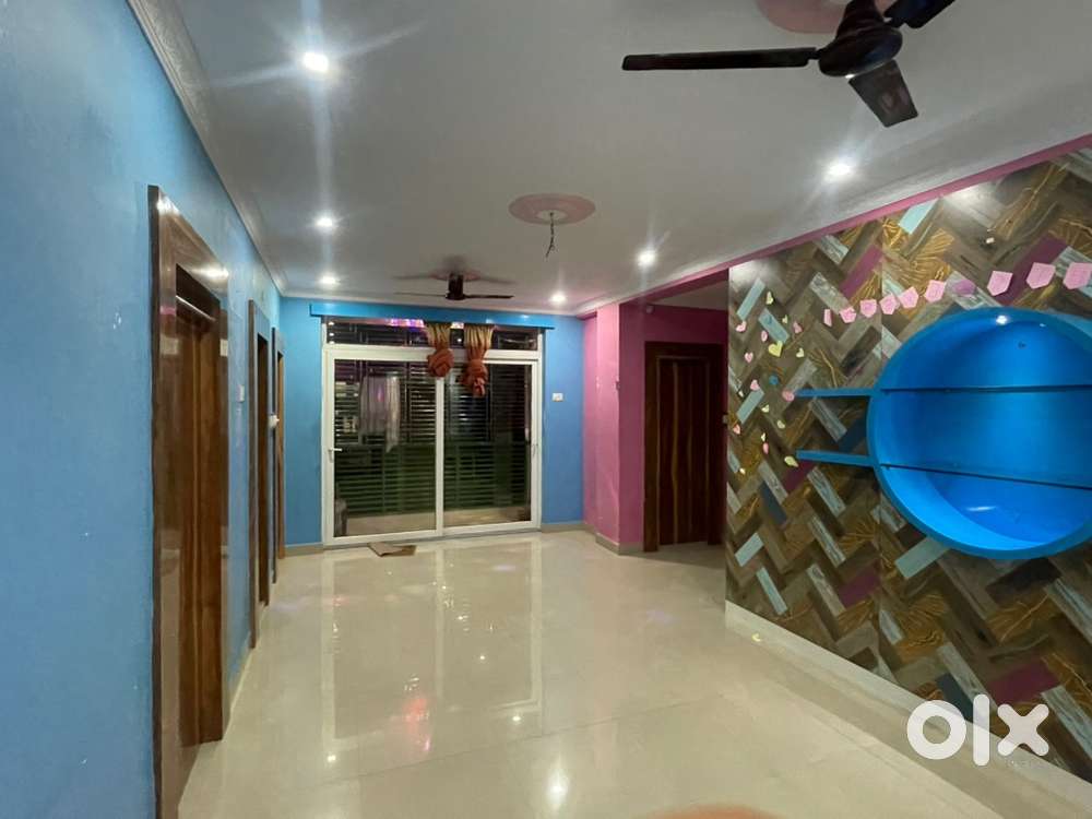 Spacious 3 bhk flat for rent -2 Acs and geyser,fans and lightsarethere