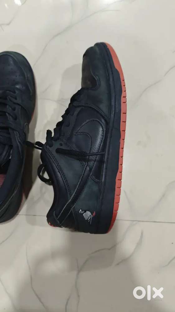 Nike SB DUNK Black Pigeon (OG)(PRICE NEGOTIABLE)