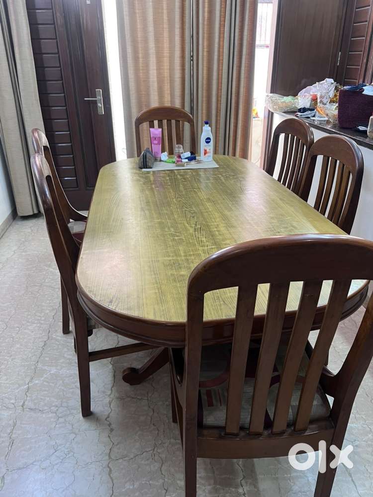 DINING TABLE FOR SALE