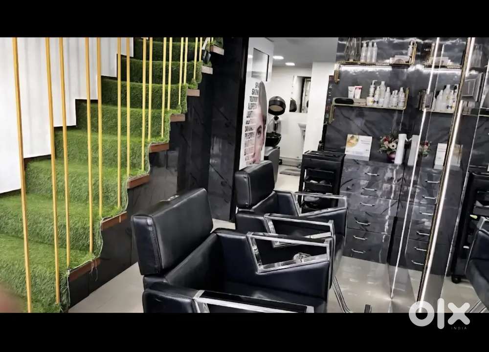 SALOON SETUP FOR SALE.  RENTED SHOP