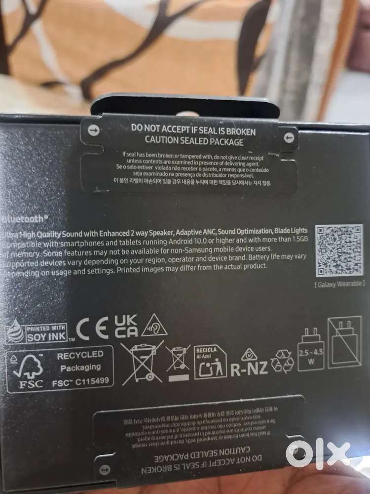 Samsung Airbuds 3 Pro and Sony ULT Headphone