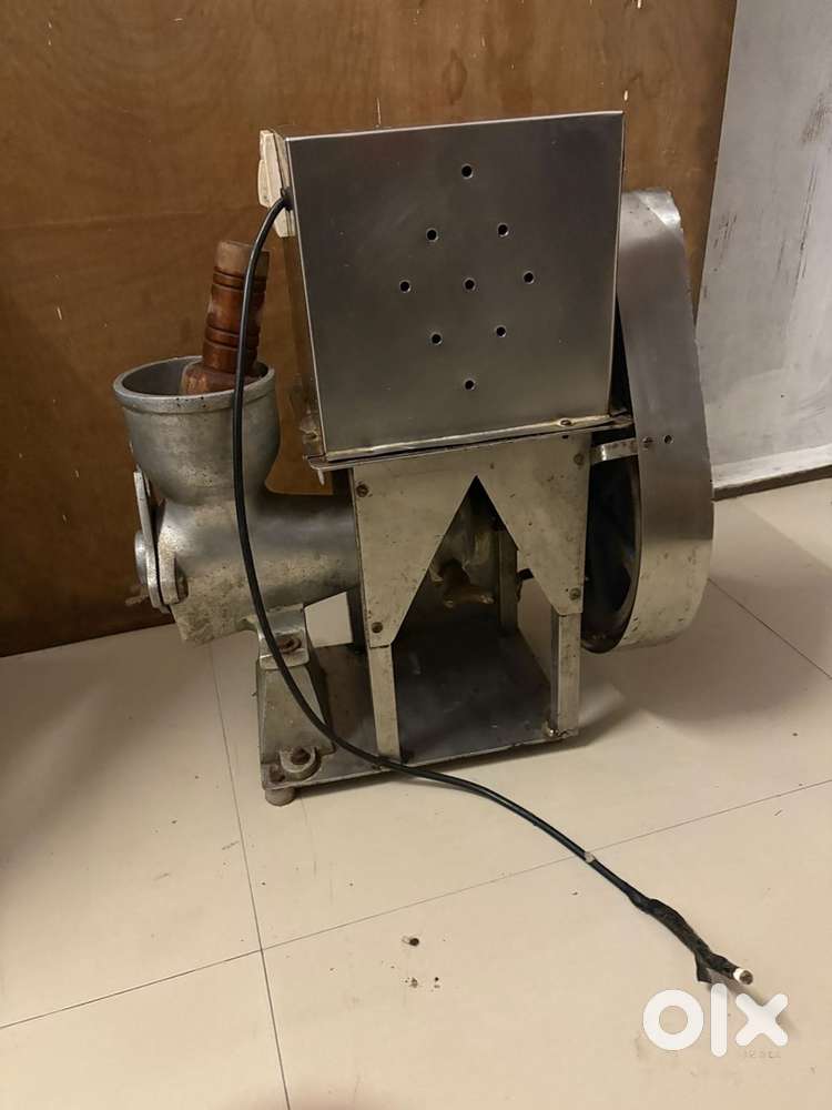 Juice machine (electric)