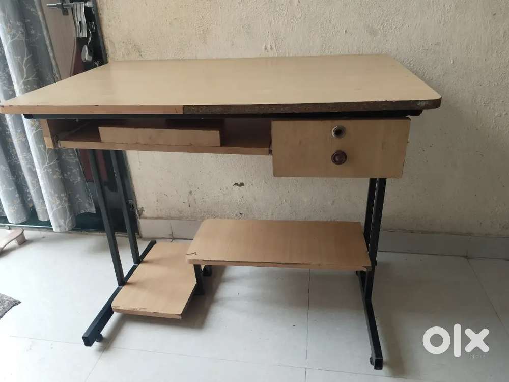Computer Table / Study Table