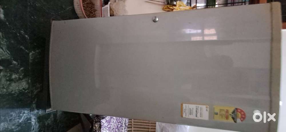 LG fridge 185 litres like new