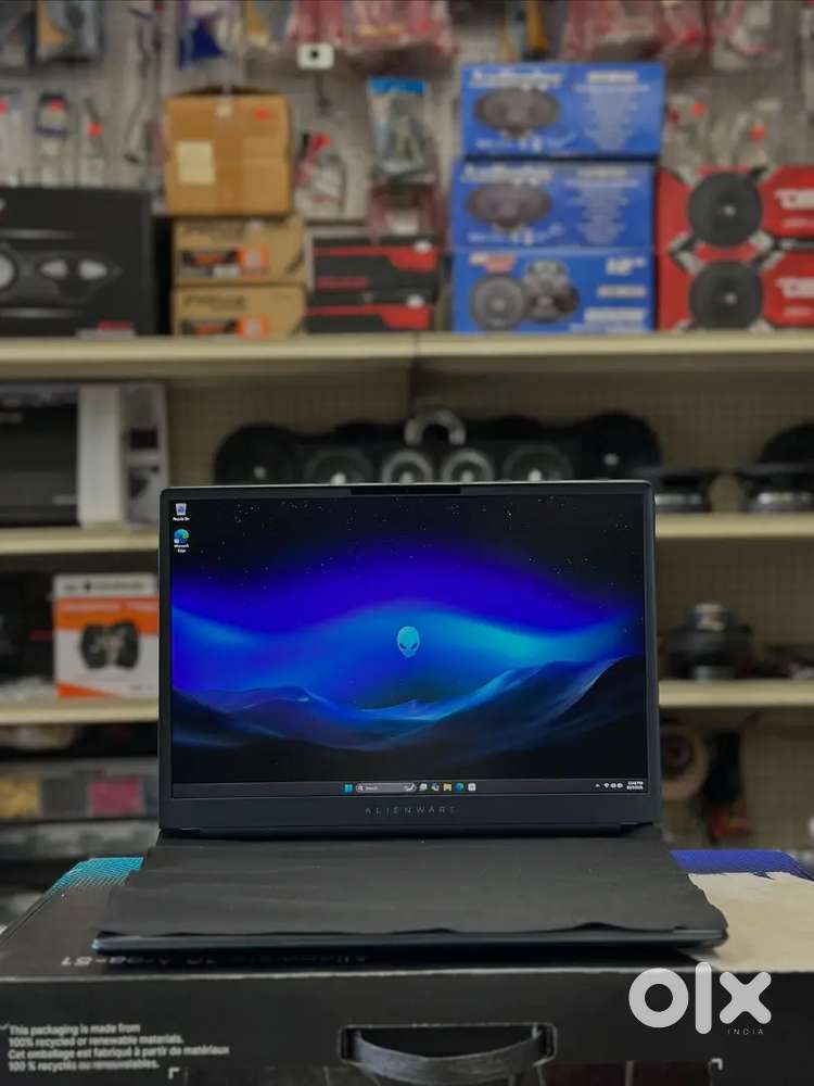 Dell Alienware 16 Area 51, Ulra 9 275HX, 32G, 2TB, RTX 5070Ti, 240Hz